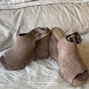 BCBG Wedges